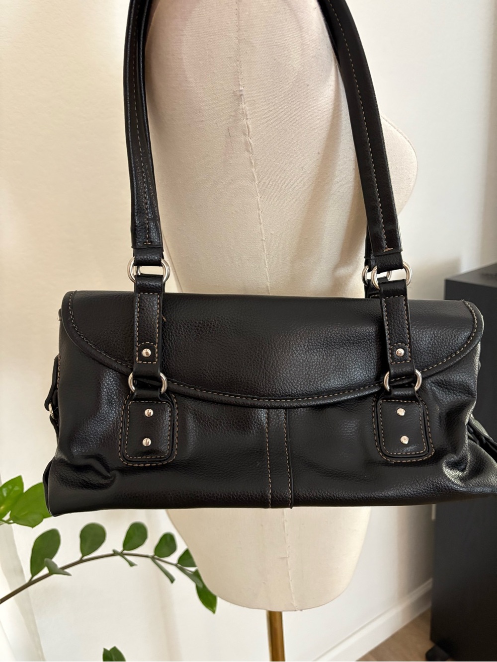 Black Leather Shoulder Bag - Classic Women's Handbag